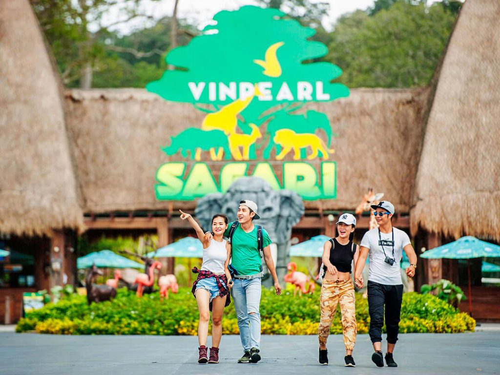 Địa điểm du lịch Phú Quốc phía bắc nổi tiếng cho cả nhà chính là Vinpearl Safari