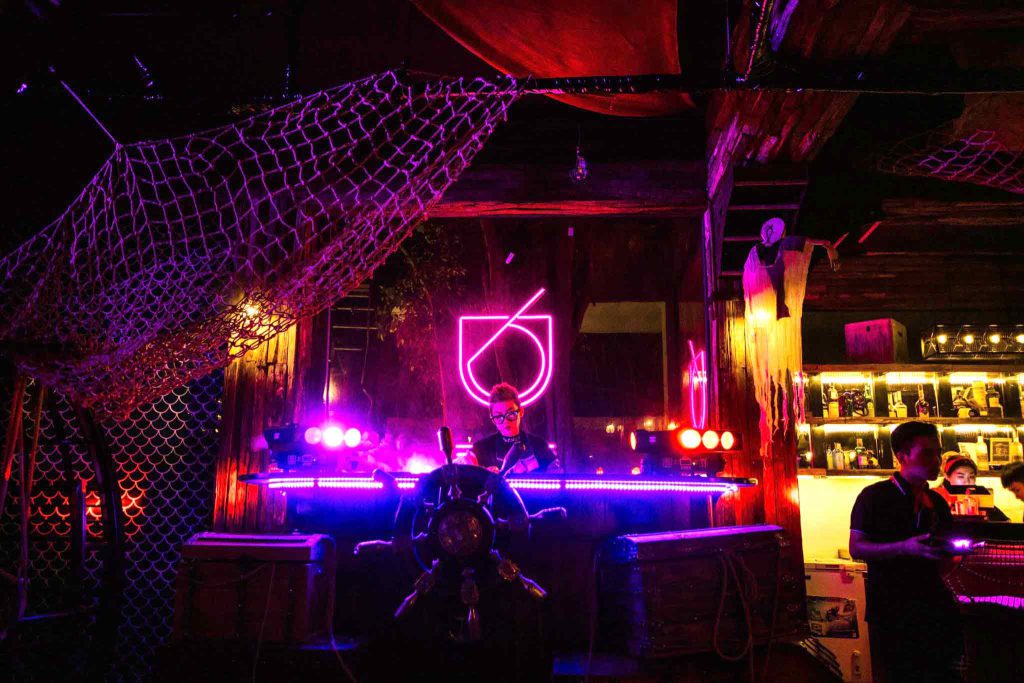 Top 10 quán bar Phú Quốc chất nhất - Review Phú Quốc
