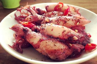 Mực trứng là món ngon Phú Quốc đứng top